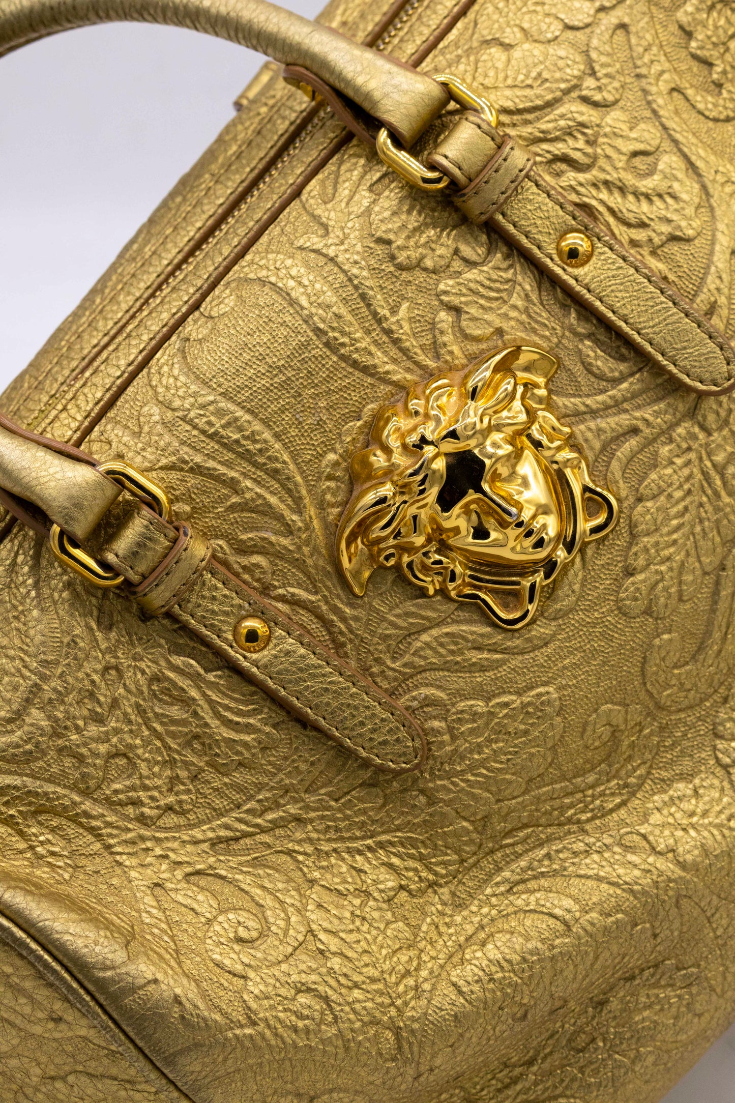 Bolso Dorado | Versace