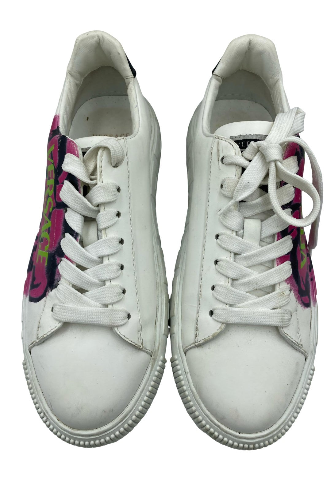 Tenis blancos con diseño gráfico rosa y negro | Talla 39.5EU (25MX)