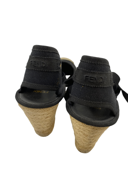 Fendi Cuña Negra | Talla 38 EU (25MX)