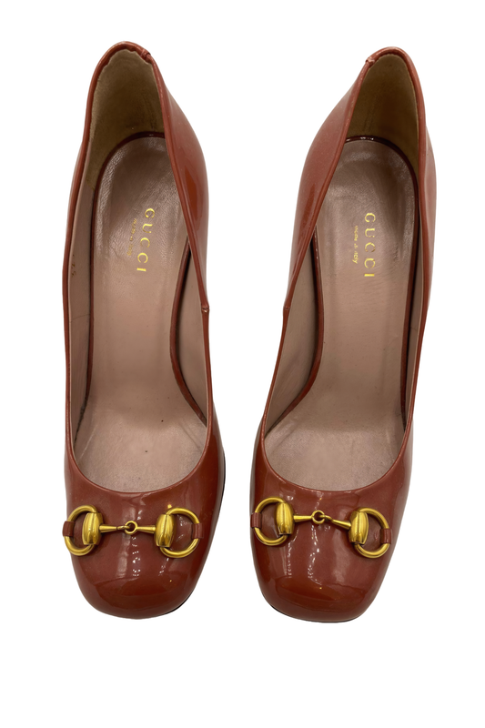 Tacones Gucci charol café | Talla 36.5 EU (23.5MX)