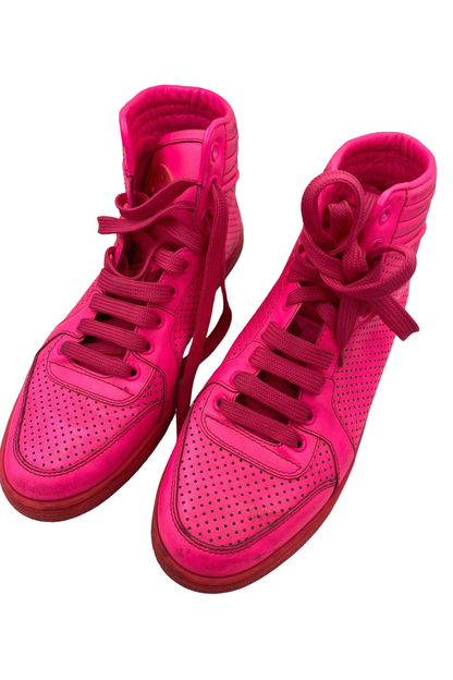 Tenis rosa alto perforado | Talla 36 EU (23 MX)